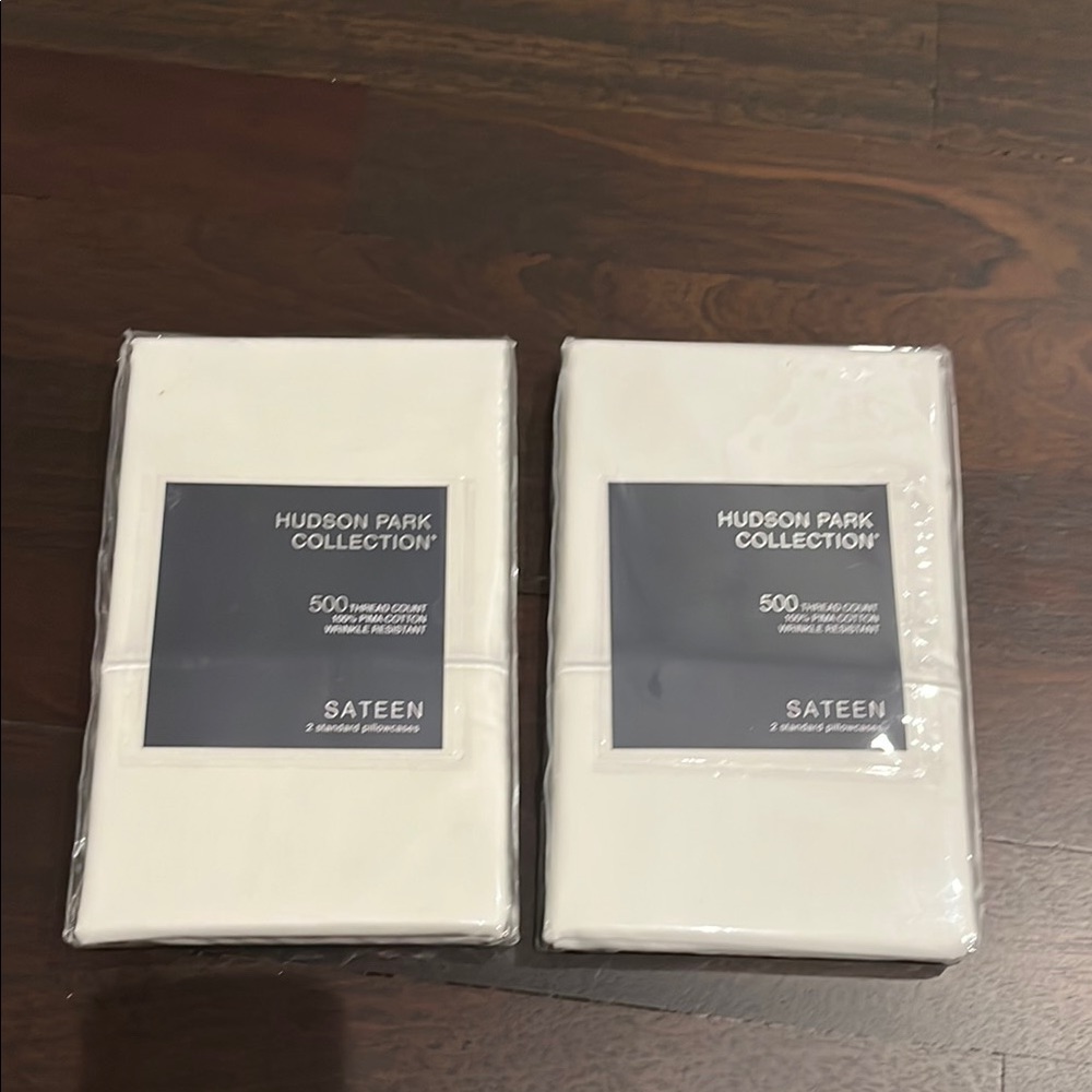 *NWT* Hudson Park Collection 500 thread count standard pillow cases